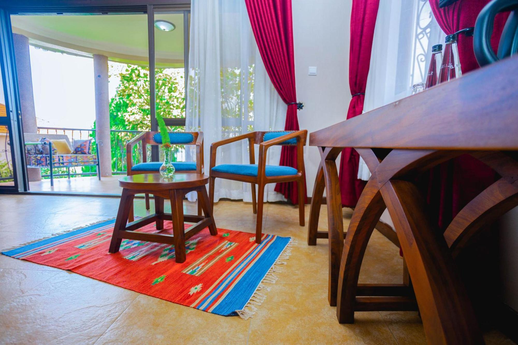 Gazelle Guest House Kampala Exteriör bild